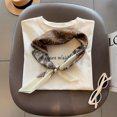 经典腰果搭配丝巾小方巾气质领巾