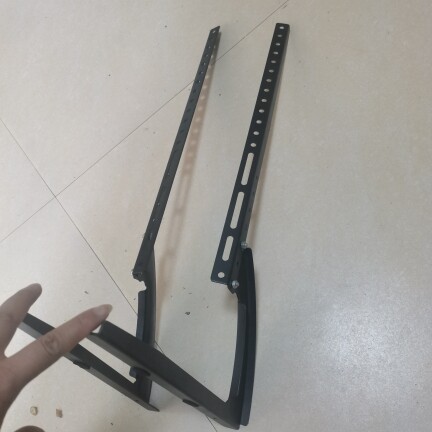 孔距通用液晶电视机可以装底座