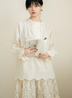 21076设计感多纽扣装饰森系减龄刺绣长袖衬衫宽松显瘦绣花衬衣女