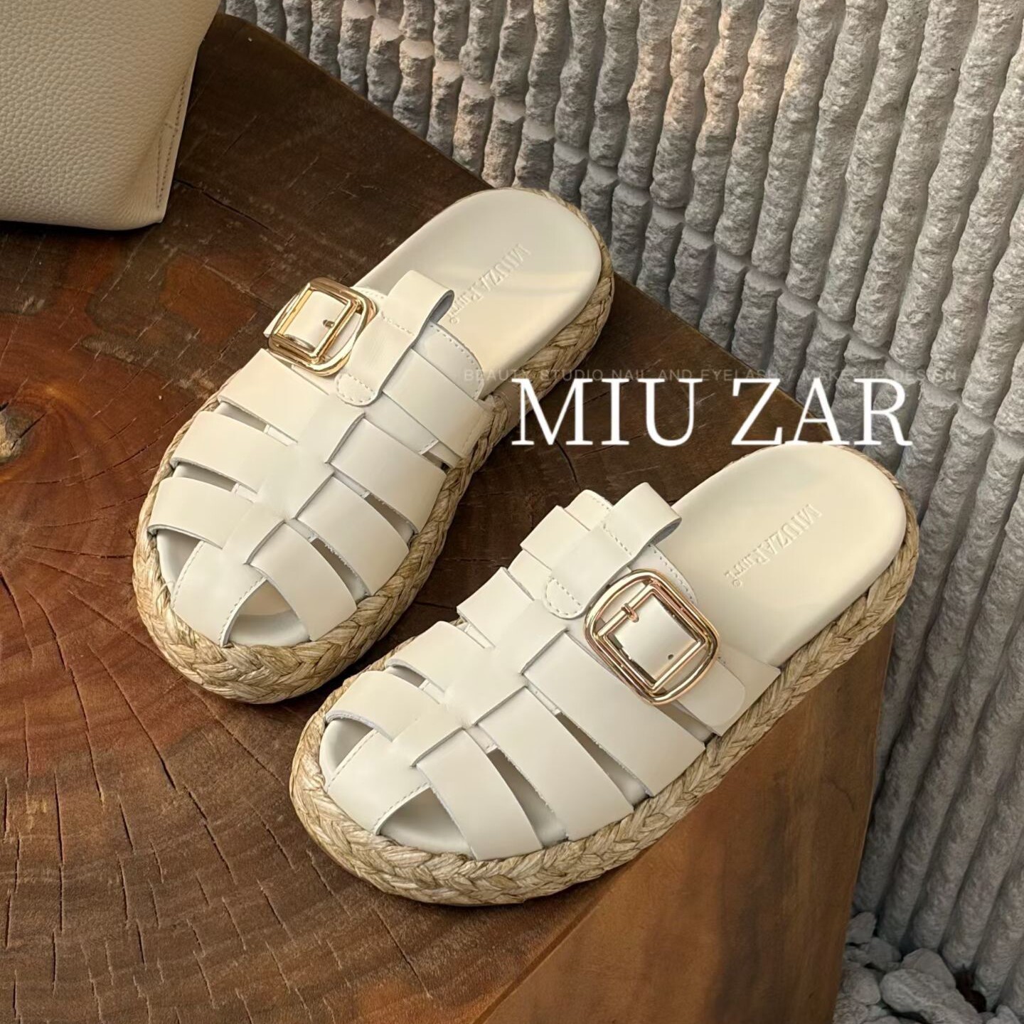 妙莎MIUZAR欧货女鞋2026夏新款牛皮宽带编织圆头草编厚底包头拖鞋