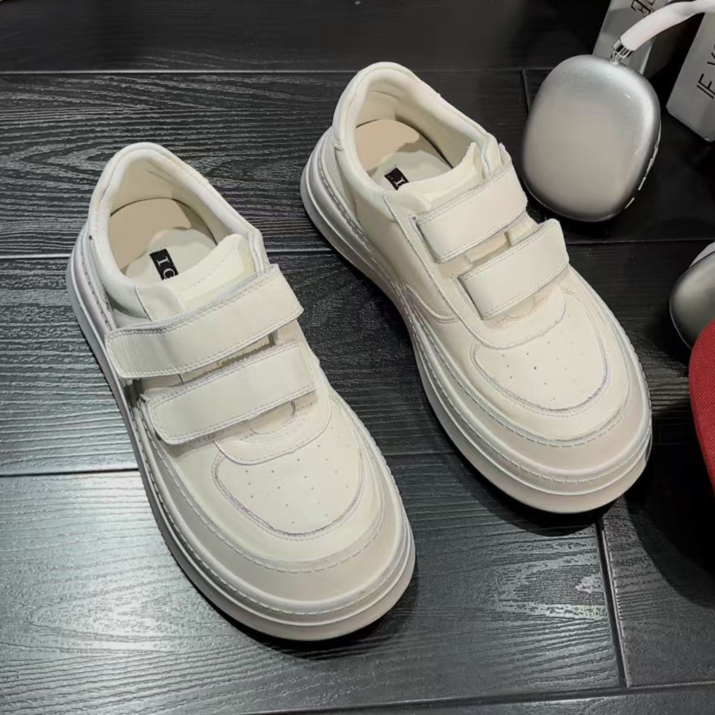 牛皮圆头魔术贴松糕厚底休闲鞋