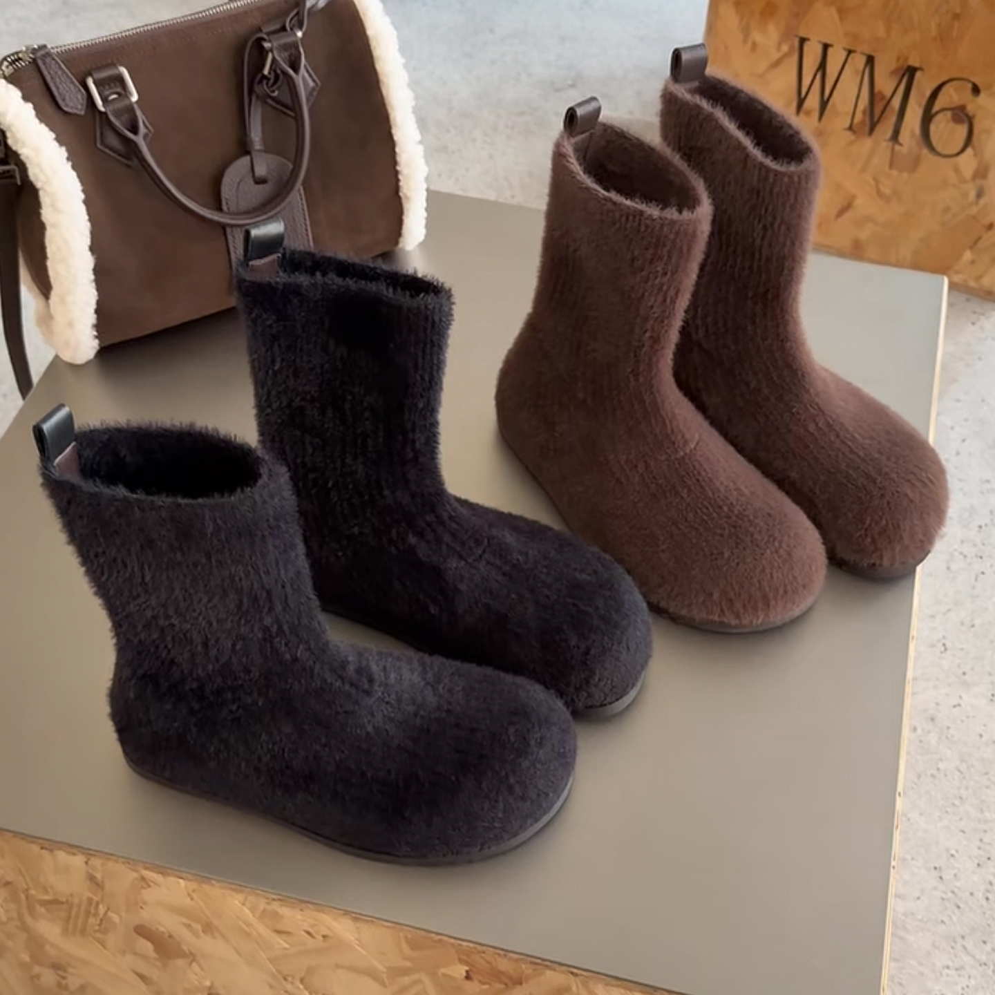 WM6欧货女鞋2025冬季新款毛线针织圆头套筒厚底时尚洋气袜靴