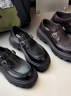 WM6欧货女鞋2026年早春新款牛皮圆头皮带扣一脚蹬厚底德比乐福鞋