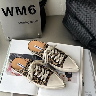 WM6欧货女鞋2026早春新款擦旧豹纹帆布拼色尖头系带平底包头拖鞋