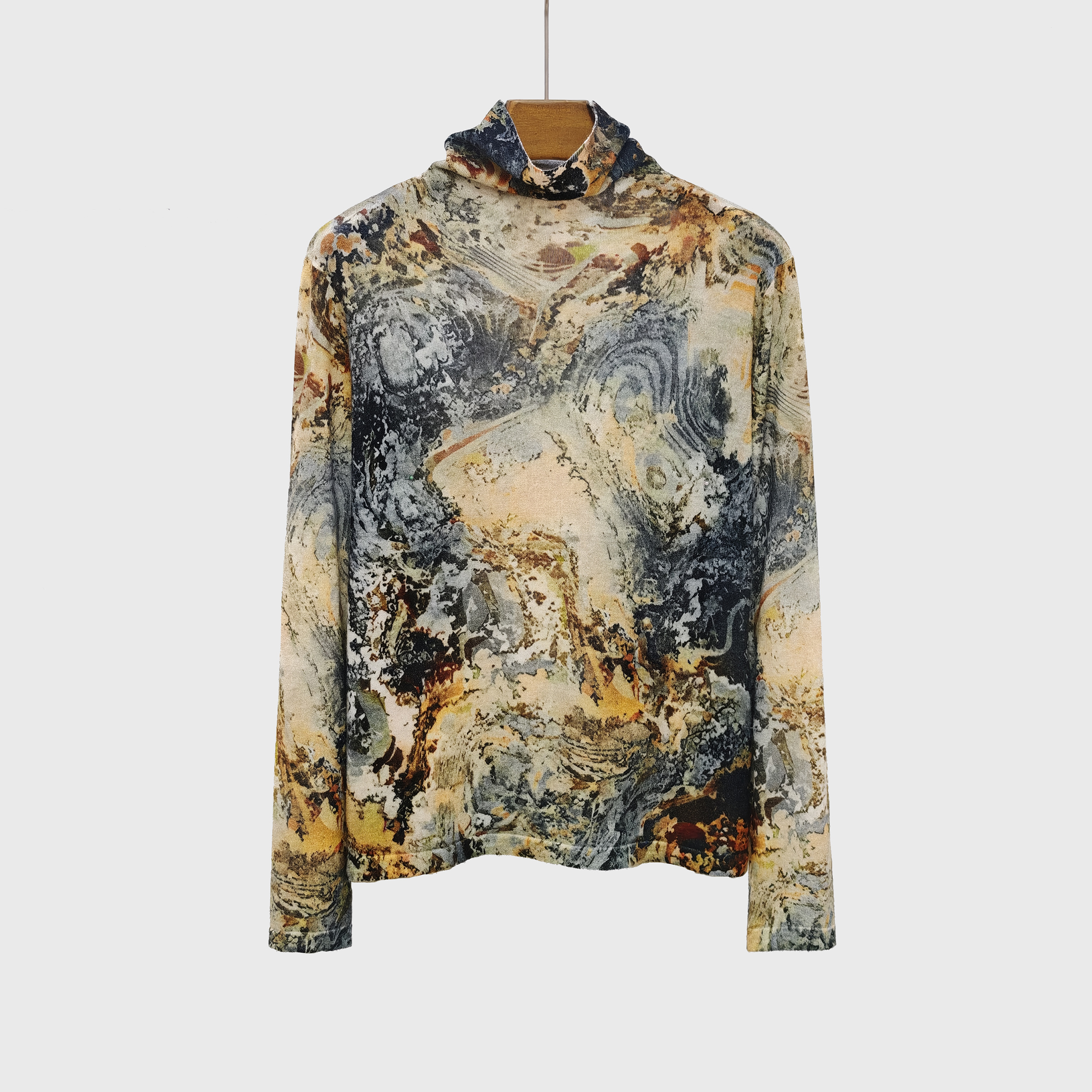 100%超细水溶羊毛时尚印花针织衫