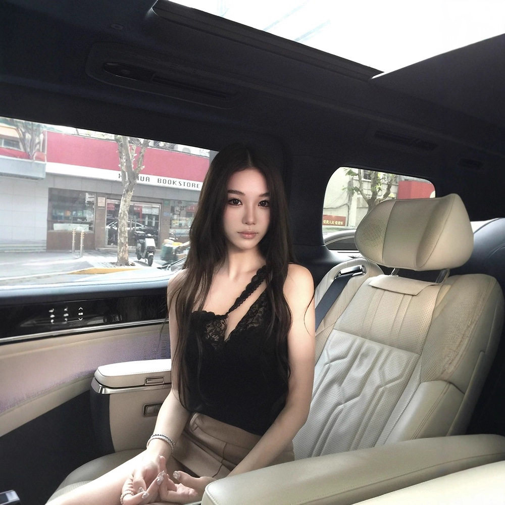 TZ6900黑色蕾丝拼接吊带背心女夏季法式纯欲性感风气质显瘦短