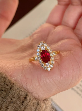 vintage中古风守护盾牌鸽血红宝石戒指轻奢高级感通勤红刚玉女戒