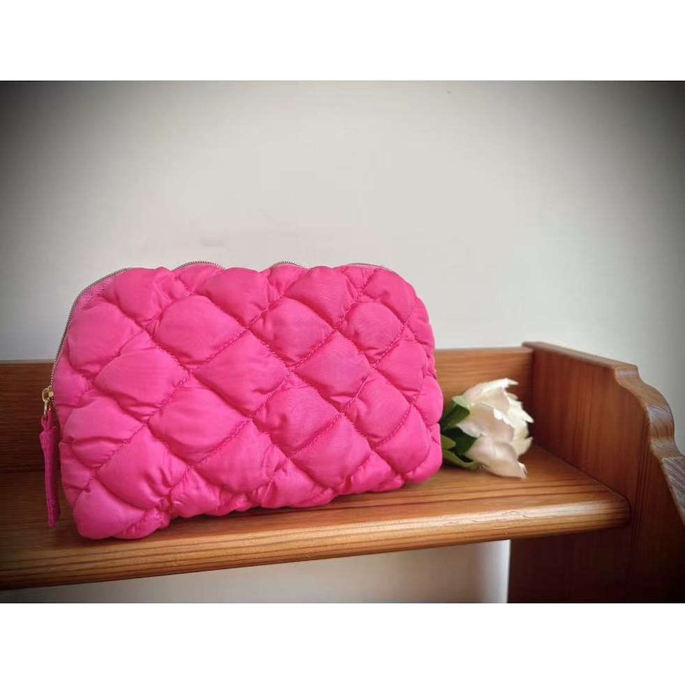 68包邮｜品牌尾货玫红粉立体可爱蓬松夹棉实用糖果菠萝化妆收纳包