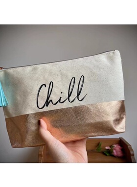 68包邮｜外贸尾货小众撞色拼接烫金蓝色流苏chill大容量收纳包