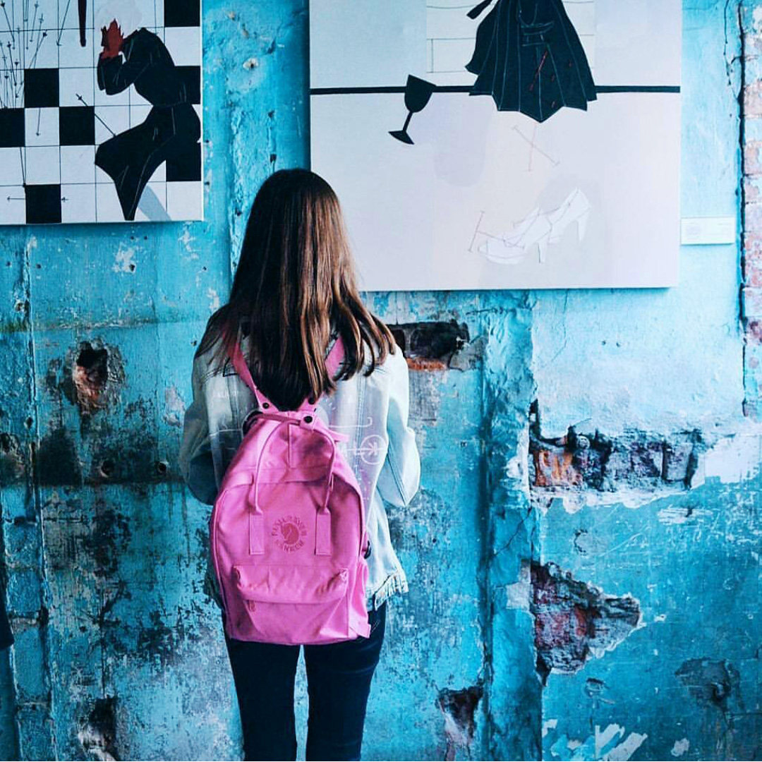 瑞典北极狐re-kanken刺绣logo男女classic双肩包背包书包Fjallrav属于什么档次？