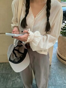 韩系OUNCE纯色V领蕾丝拼接长袖 潘彼得小姐 2026春季 新款 女 衬衫