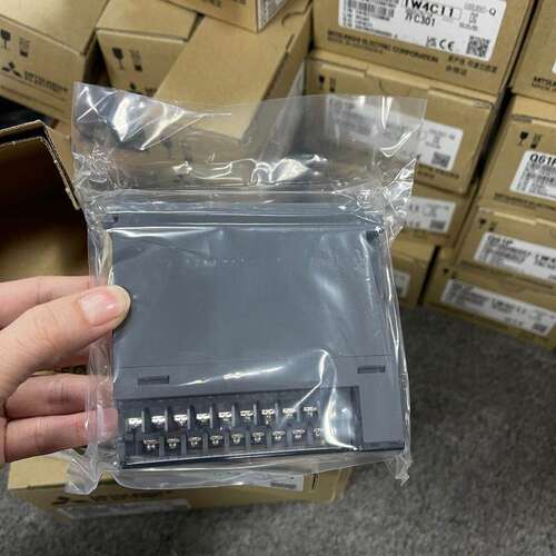 三菱QX40-S1输入输出模块原装正品