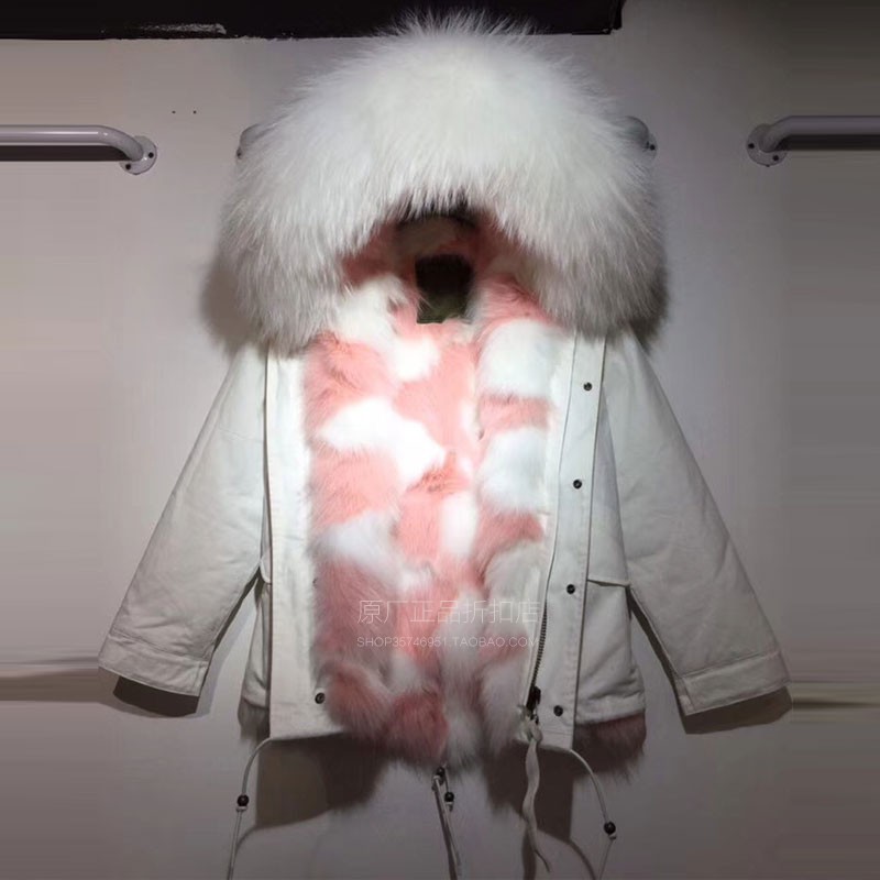 白色扎染狐狸毛皮草女
