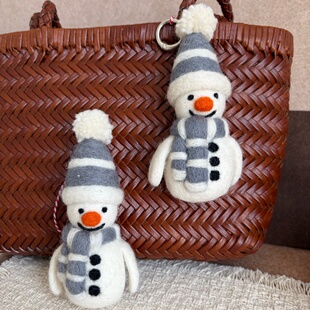 高品质尼泊尔手工羊毛毡可爱雪人包包挂件精致钥匙扣礼物ins玩偶