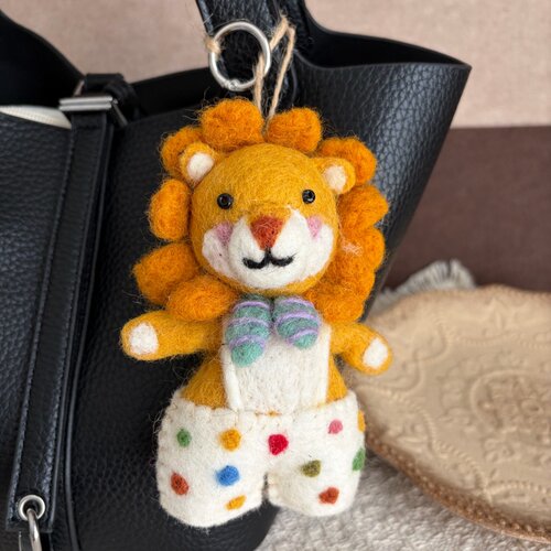 尼泊尔羊毛毡小狮子包挂钥匙扣