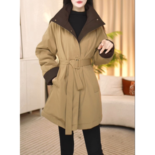 气质女士收腰羽绒服2025冬季新款小个子妈妈宽松保暖白鸭绒短外套