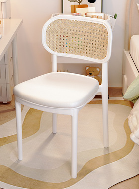 椅子女生卧室书房家用靠背学生书桌椅简约宿舍电脑椅久坐舒服凳子