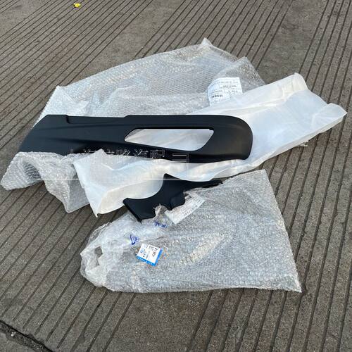 适用凯迪拉克XT5 XT6主副驾驶座椅外饰板侧盖板 座椅调节饰板面板