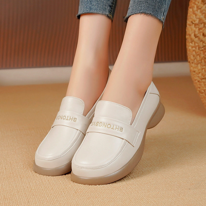 中年女式真皮鞋软平底乐福鞋春41一脚蹬43大码单鞋白色英伦风女鞋,女鞋,乐福鞋（豆豆鞋）,淘宝优惠券,粉丝福利购,淘宝优惠卷