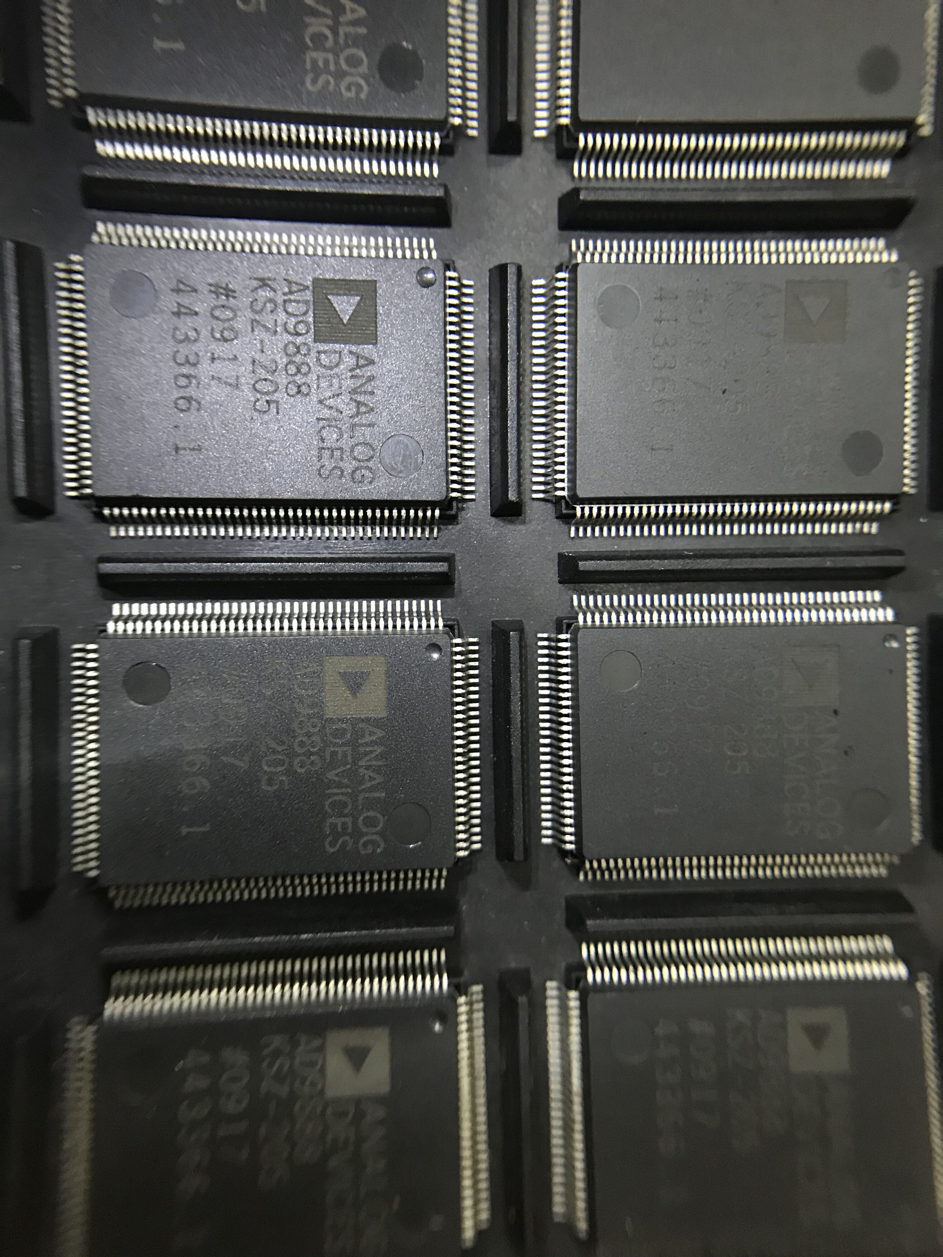 AD9888 AD9888KS-205  AD9888KSZ-205 散新保质量 诚信优势