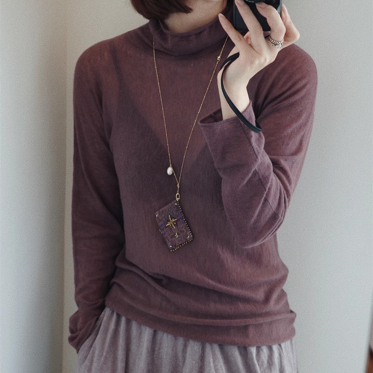 btbstudio I O 松弛堆堆领 轻盈薄雾感超柔水溶羊绒针织打底衫