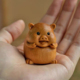 崖柏雕刻生肖猪可爱小猪福气猪手把件家居小摆件茶宠工艺品送礼物