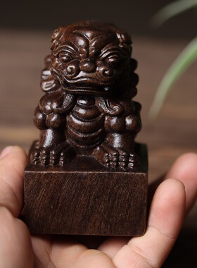 沉香木狮子印章木雕手把件办公室桌面工艺品摆件汽车饰品抓周官印