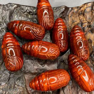 小叶紫檀蝉蛹木雕手把件可动蚕蛹东西南北可旋转按摩手把玩件茧蛹