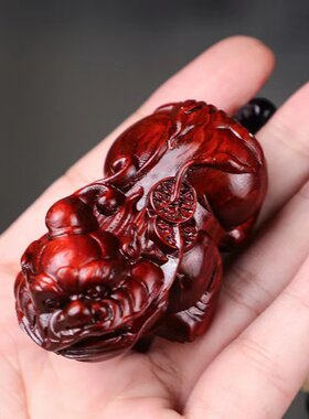 小叶紫檀手工木雕瑞兽招财貔貅手把件男随身把玩件摆件文玩木雕刻