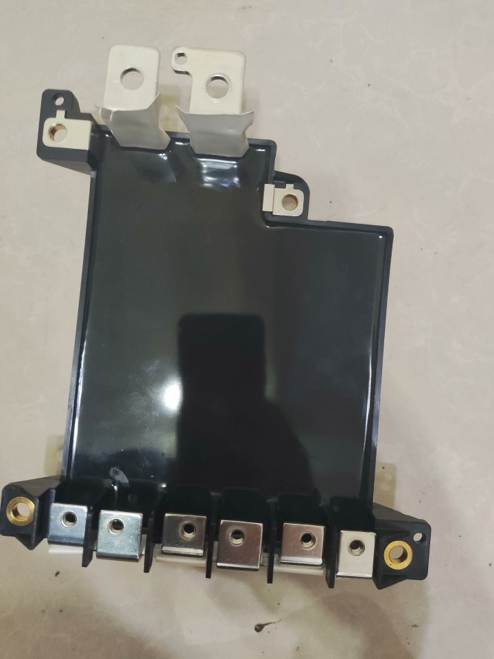 MK86687J1T00LP01新能源汽车电容器550V680uF全新原装货