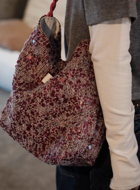 小众红色亮片女生小众单肩包帆布hobo水桶包大容量包包通勤巨好看