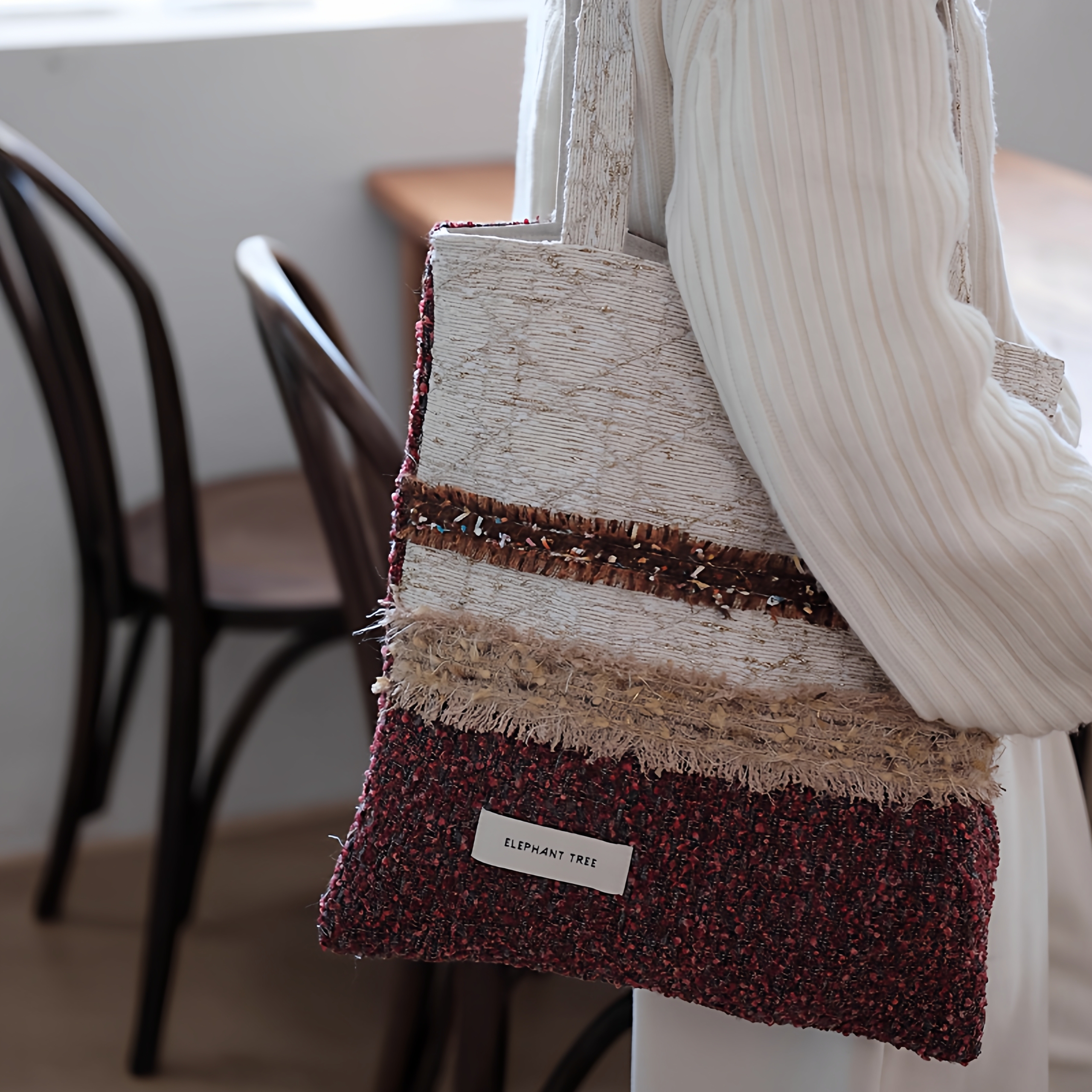 小众气质白红棕条纹单肩百搭帆布包通勤大容量小众包包礼物