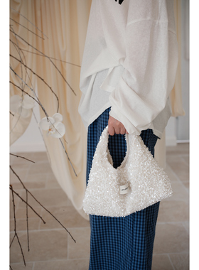 手提时髦白色亮片手拎小包hobo水桶包小众包包手拿包上班杂物通勤