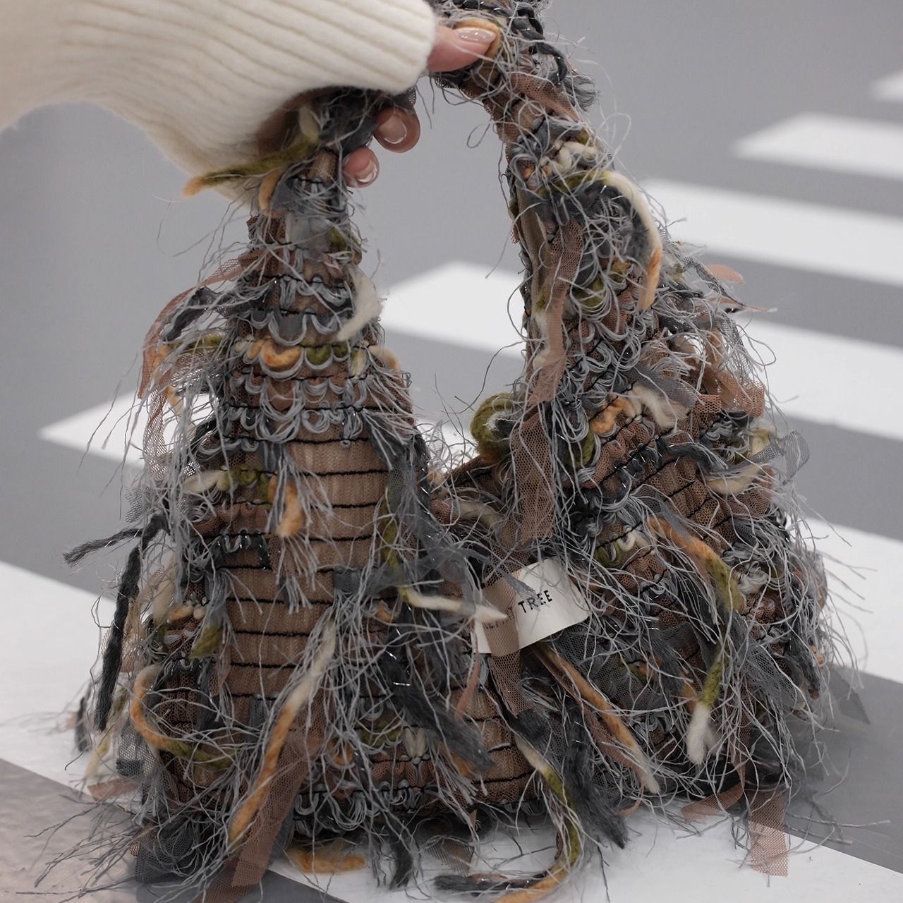 小众法式浪漫棕色流苏小hobo水桶包帆布包遛弯包小众包包闺蜜礼物