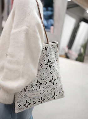 气质亮片白蕾丝单肩包帆布包大容量小众包包春夏新款斜挎包通勤
