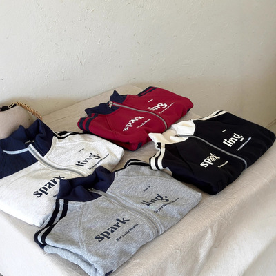 男女童时髦拉链运动休闲开衫夹克