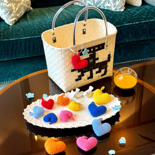 成品 手工钩织爱心包挂饰心型车挂件钥匙扣圈diy创意毛线编织情侣