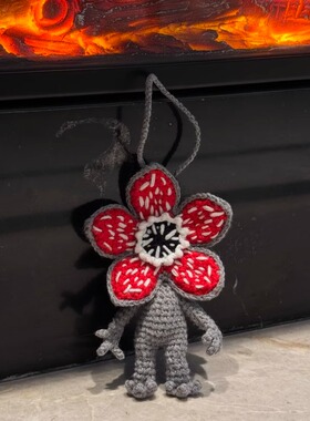 成品怪奇物语周边挂件达达魔王钩织玩偶包包挂件马年情侣挂件车挂