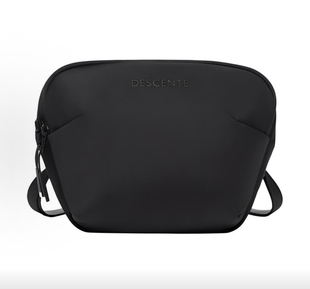 D4333WBS06 PACK户外包斜纹材质面料黑色情侣款 迪桑特20L MOVE