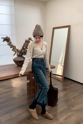 设计感潮流撞色直筒牛仔裤