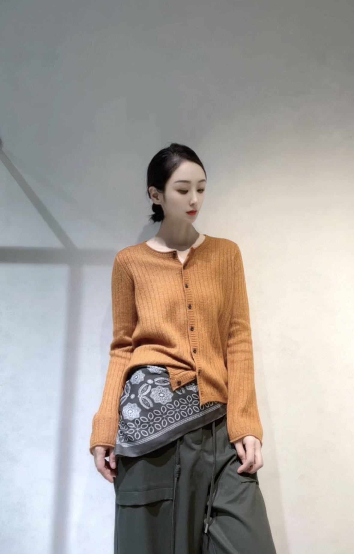毛衣开衫女2026秋新款坑条显瘦外搭羊毛针织毛衣外套上衣 带围巾