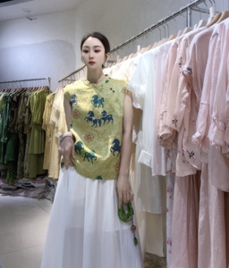 2026年夏季新款新中式国风柠檬绿提花小马上衣女轻奢立领短袖潮