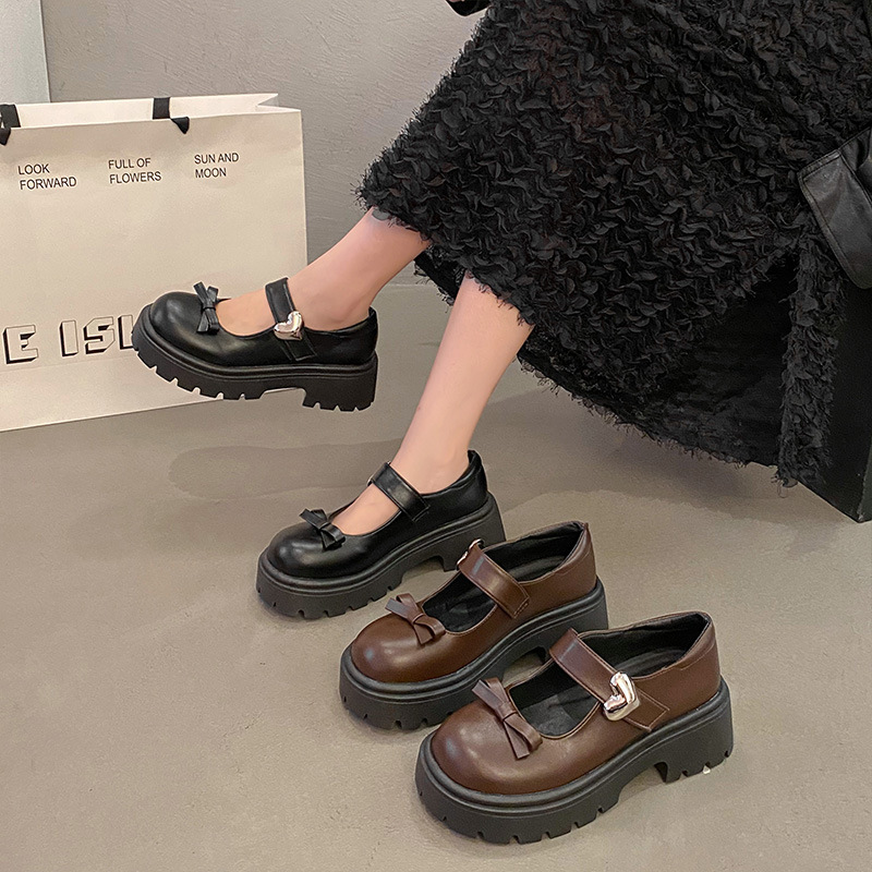 时尚气质新款女鞋2025厚底爱心扣玛丽珍鞋复古学生搭jk小皮鞋单鞋
