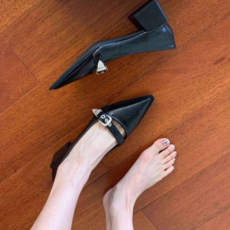 显瘦增高玛丽珍小皮鞋女复古时尚皮带扣一脚蹬单鞋粗跟2025年新款
