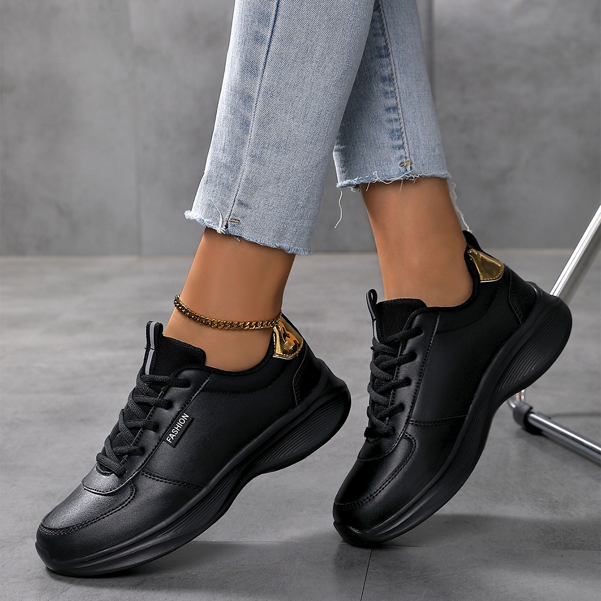 2024跨境大码春季女鞋防滑皮面鞋青年网纱防臭平跟休闲鞋超轻单鞋