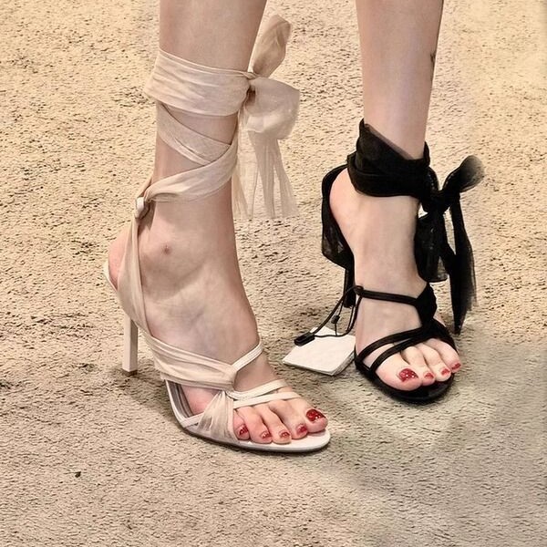 小众交叉绑带绝美露趾高跟凉鞋女2025夏季新款配裙子法式气质单鞋