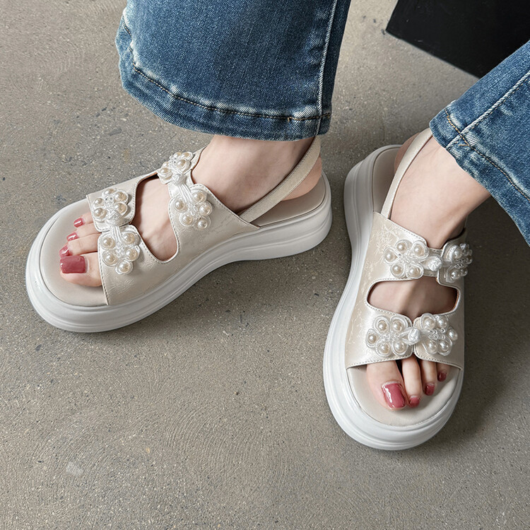 2024高跟厚底凉鞋女绿色珍珠蝴蝶结一字带不累脚后绊带休闲罗马鞋