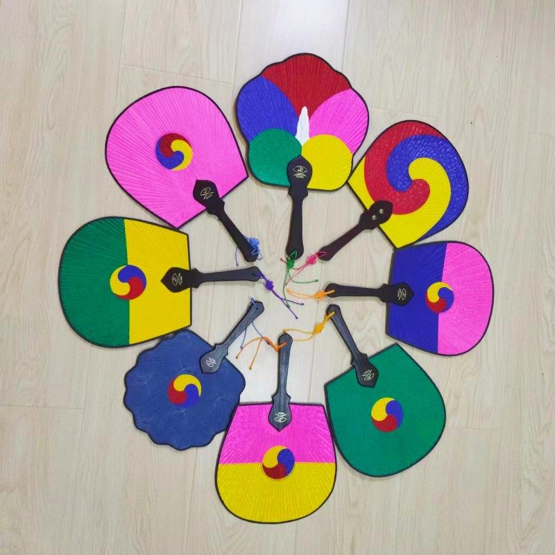 延边民俗特色墙壁挂饰礼品太极扇子朝鲜族工艺品手拿衫装饰品挂件