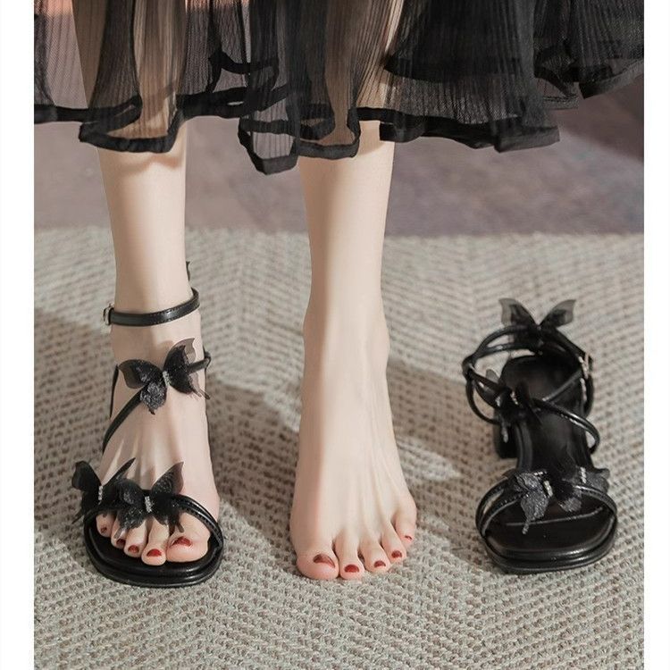 仙女风凉鞋女2025年夏季新款粗跟一字带绝美蝴蝶花露趾高粗跟鞋