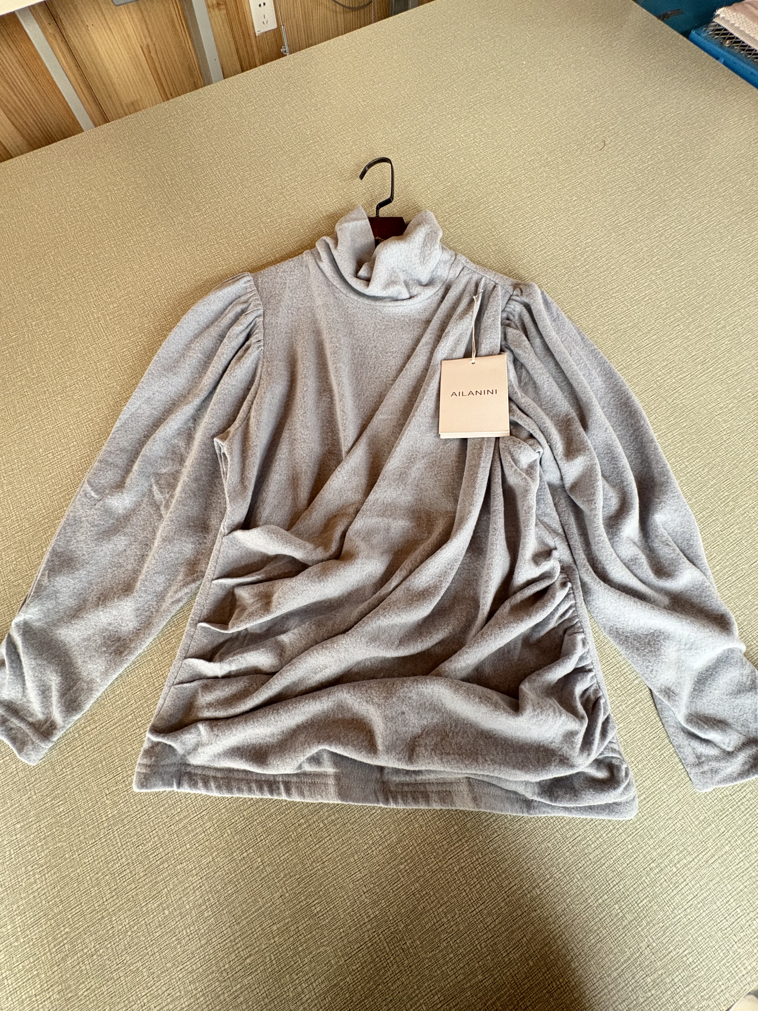 尾货清仓两件包邮女士打底衫长袖T恤上衣毛衣设计感,女装/女士精品,毛衣,淘宝优惠券,粉丝福利购,淘宝优惠卷